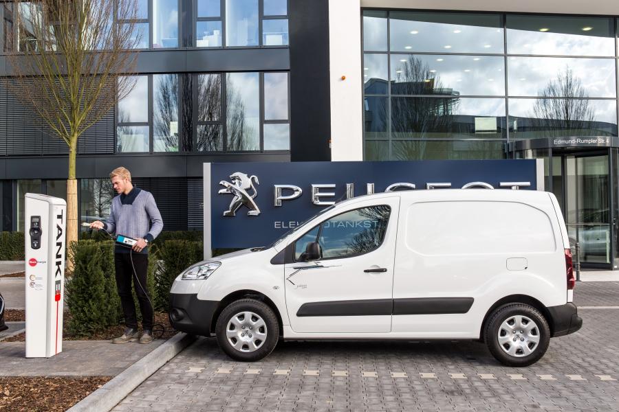  Peugeot Partner Van Electric 2013 года  (фото 5 из 21)